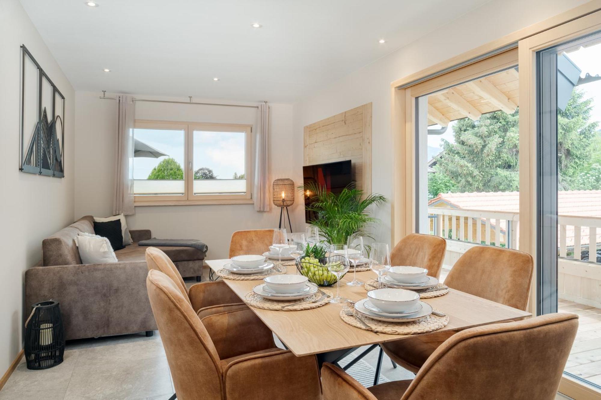 Fenjoy: Ferienapartment In Neubau / Balkon / Bbq 베르나우암히엠지 외부 사진