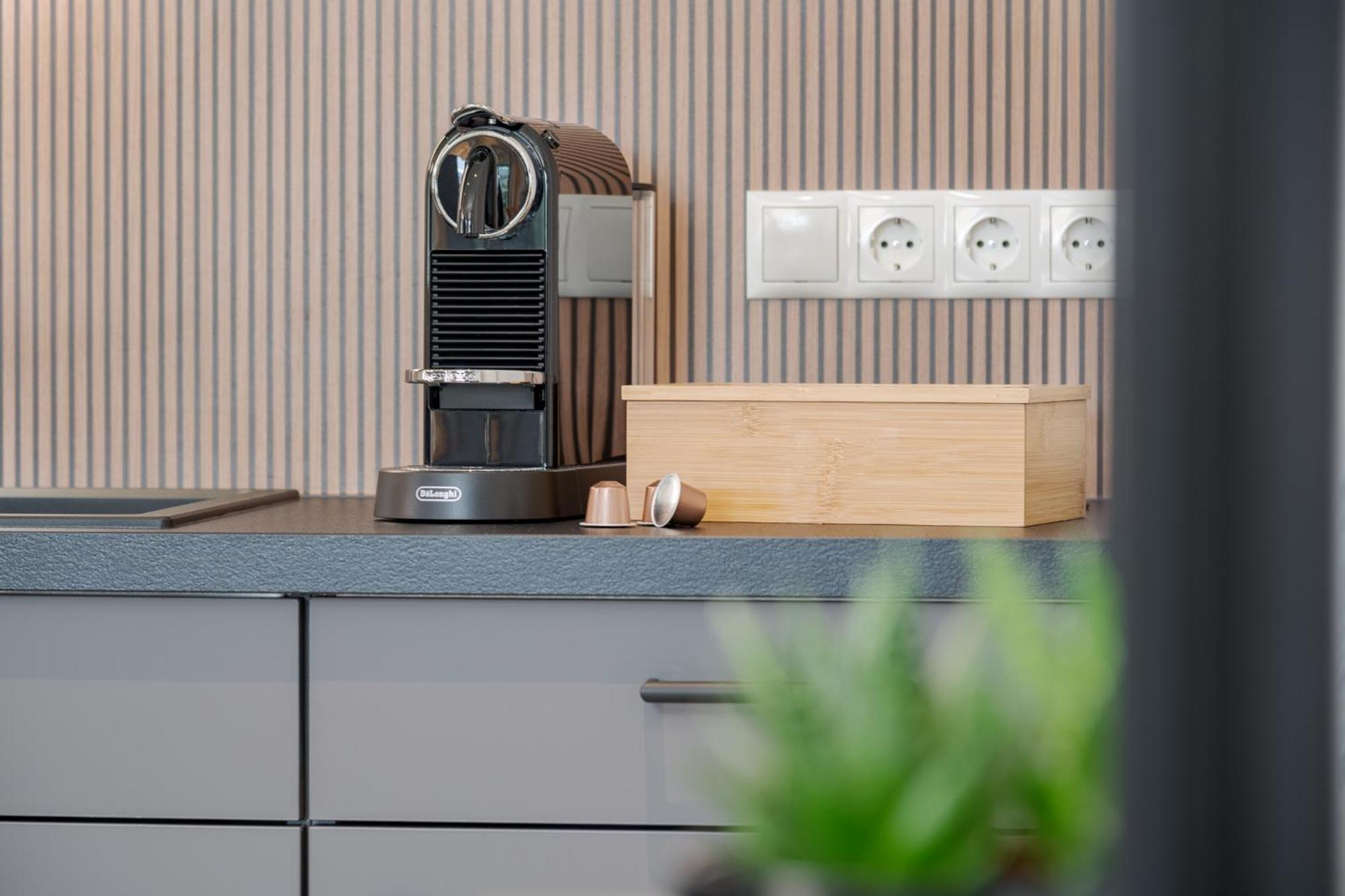 Fenjoy: Ferienapartment In Neubau / Balkon / Bbq 베르나우암히엠지 외부 사진