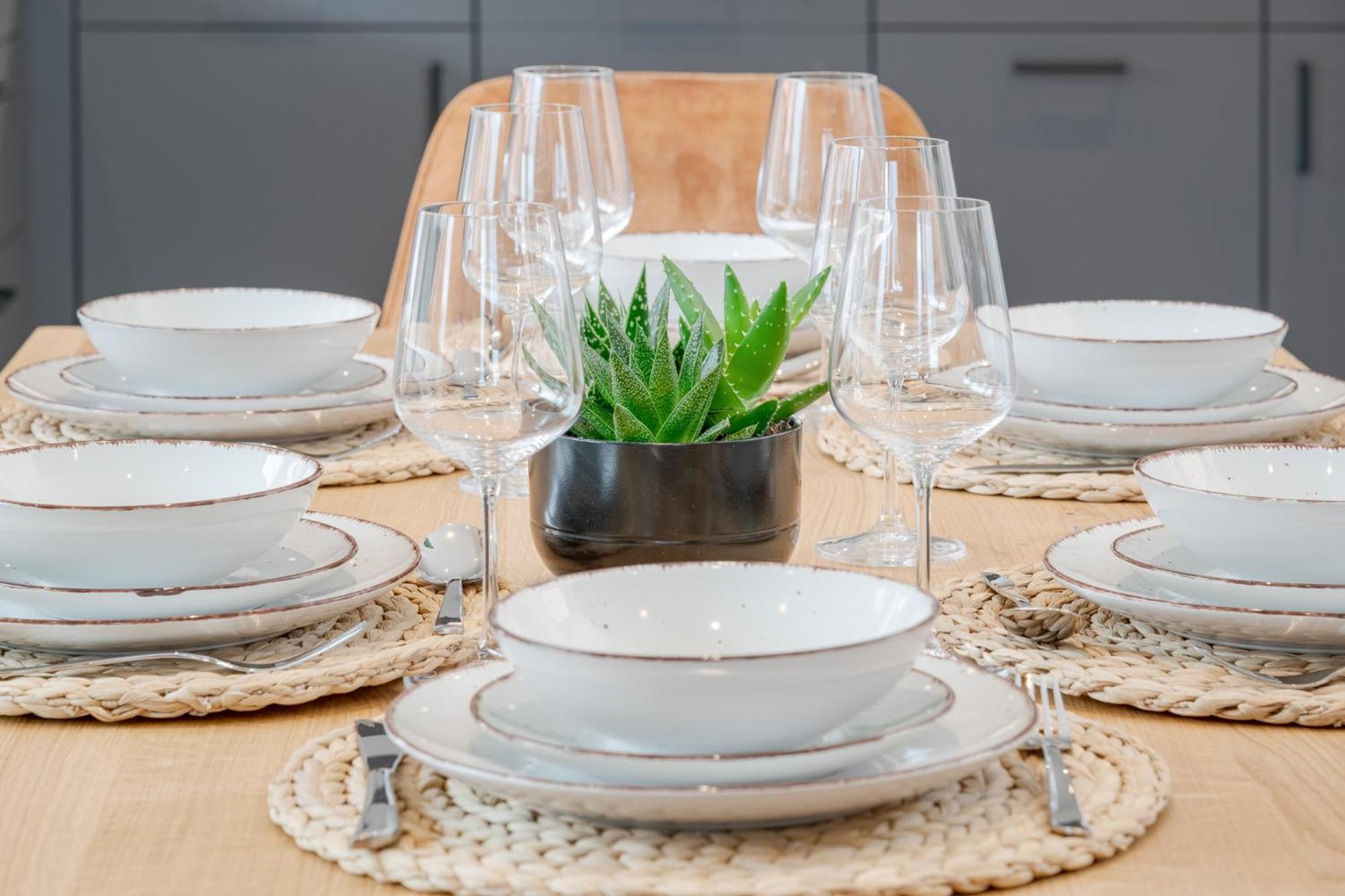 Fenjoy: Ferienapartment In Neubau / Balkon / Bbq 베르나우암히엠지 외부 사진