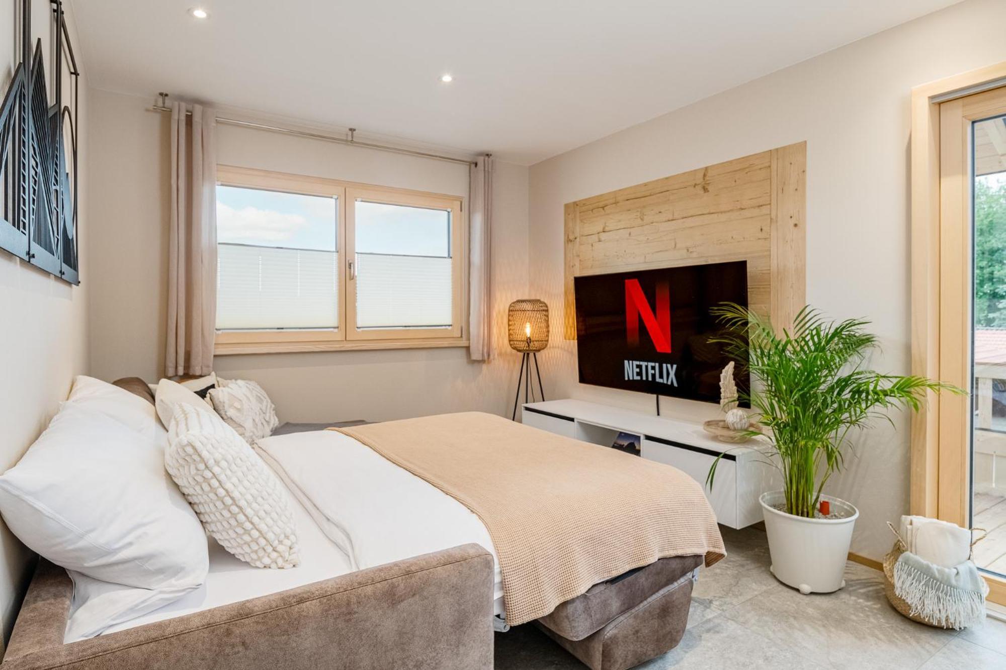 Fenjoy: Ferienapartment In Neubau / Balkon / Bbq 베르나우암히엠지 외부 사진