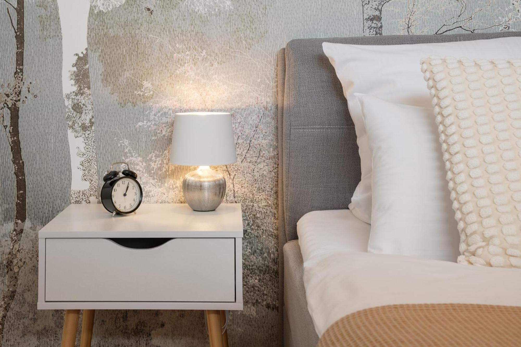 Fenjoy: Ferienapartment In Neubau / Balkon / Bbq 베르나우암히엠지 외부 사진