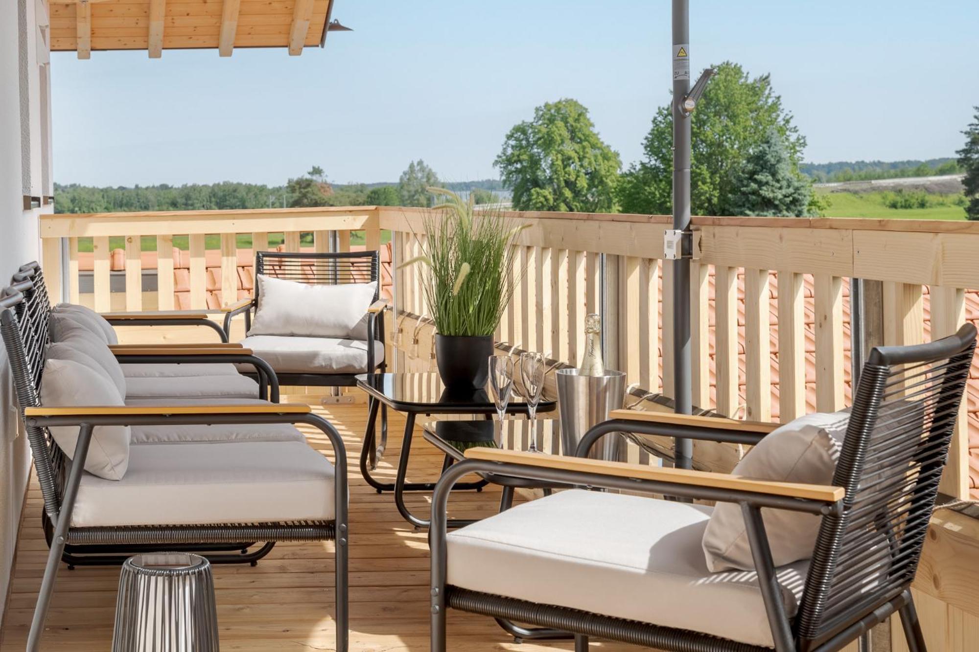 Fenjoy: Ferienapartment In Neubau / Balkon / Bbq 베르나우암히엠지 외부 사진